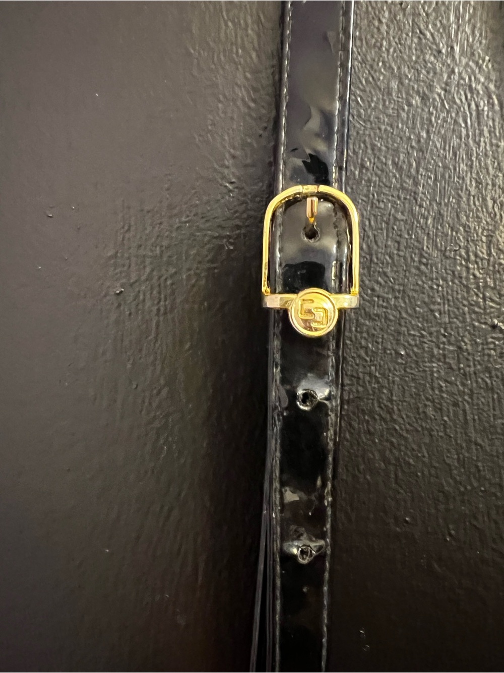 VINTAGE Chaus Black Leather Crossbody Bag with Gold Accent - Picture 3 of 6